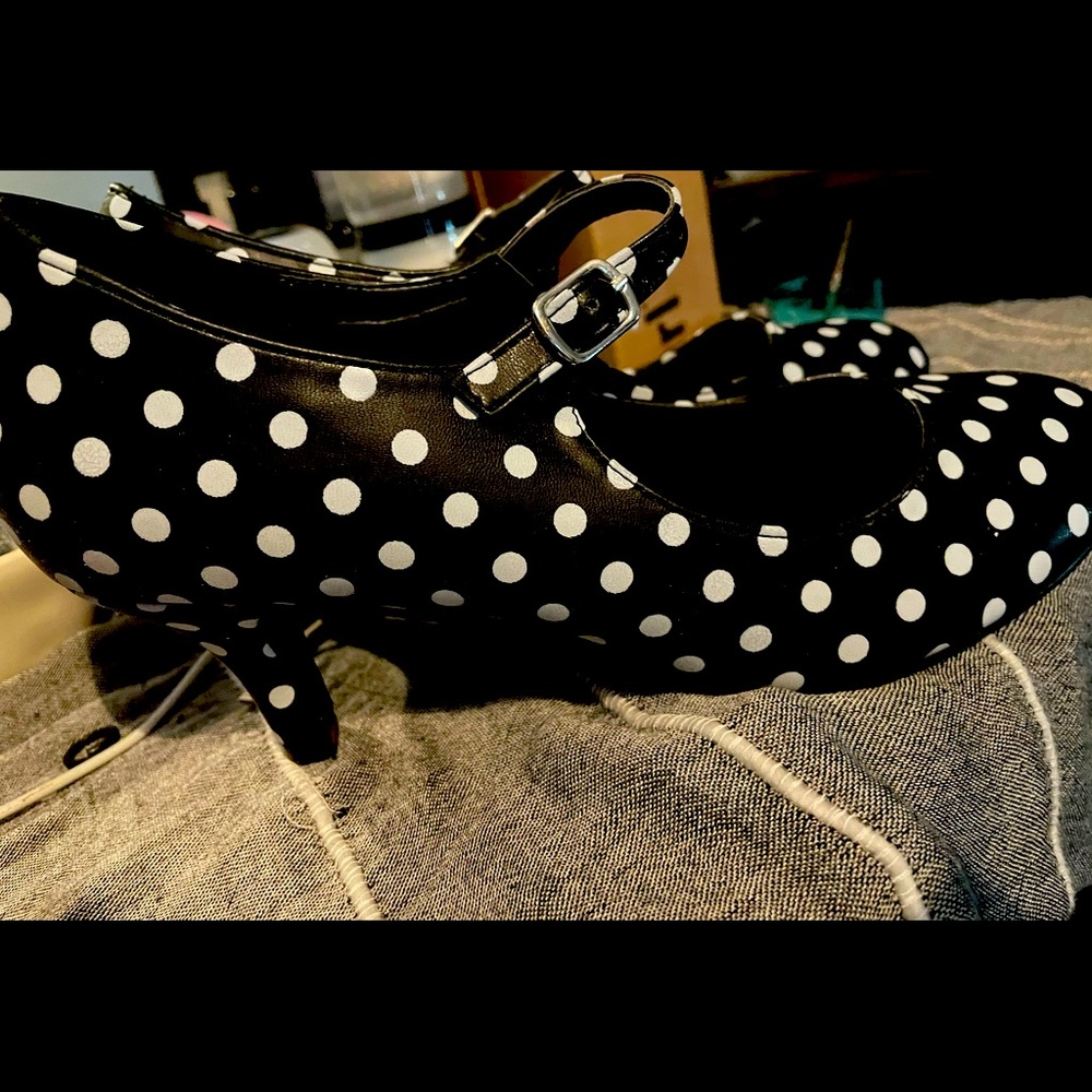 Chase & Chloe polka dot pumps. Brand new size 8